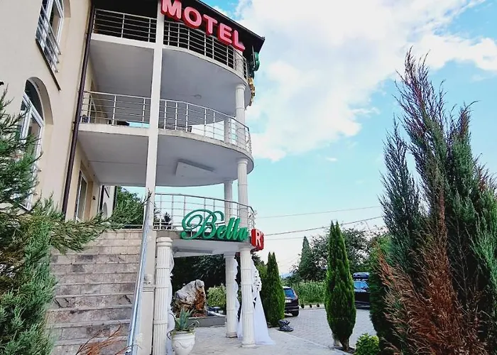 汽车旅馆 Bella 3*