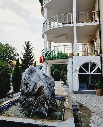 汽车旅馆 Bella 3*