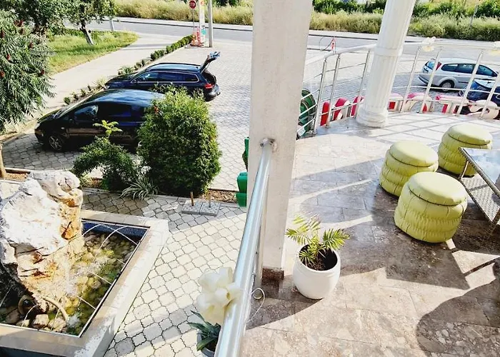 Bella 汽车旅馆 3*