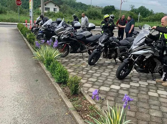 汽车旅馆 Bella 3*